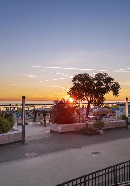 Sonnenuntergang am Meer, Blick vom Hotel Aurea.